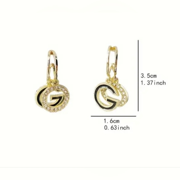DOUBLE G LETTER EARRINGS. - Picture 9 of 10
